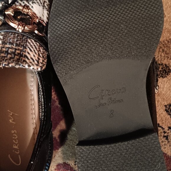 CIRCUS Black Patent with Plaid Loafers 8M - Picture 4 of 6